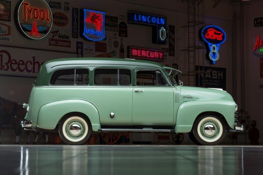  Chevrolet 3100 Suburban 1951 года  (фото 10 из 10)